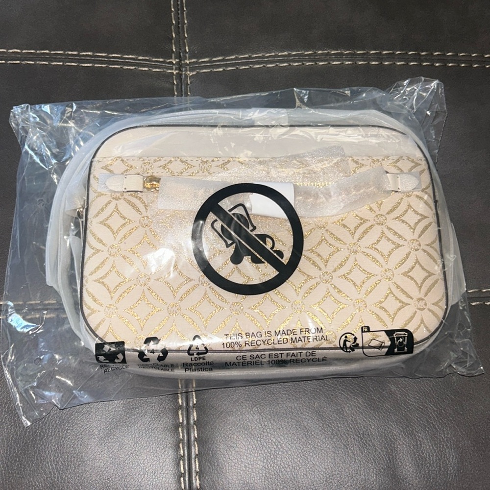 Brand new Large Michael Kors jet set crossbody